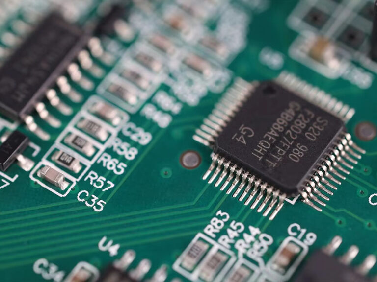 PCB fabrication costs for prototype orders of 100-500 units