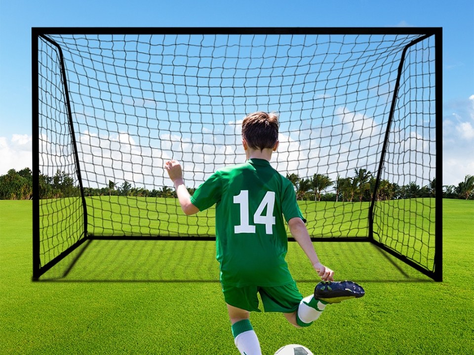 Portable soccer net
