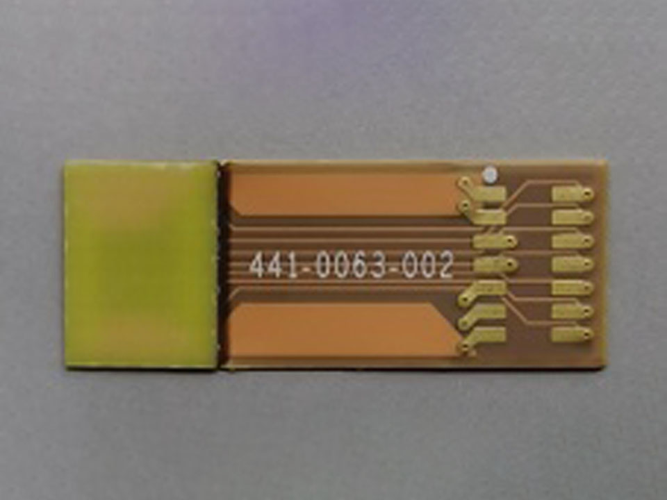 What are the design guidelines to prevent cracking in rigid-flex bend areas